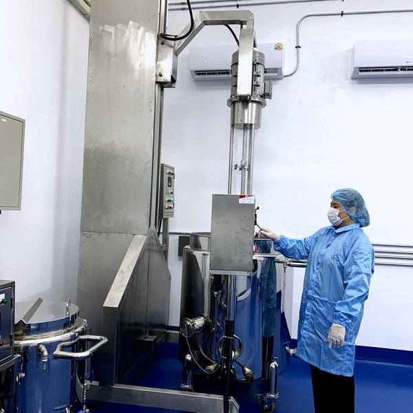 เครื่องจักรผลิตเครื่องสำอาง โรงงาน OEM ครีม